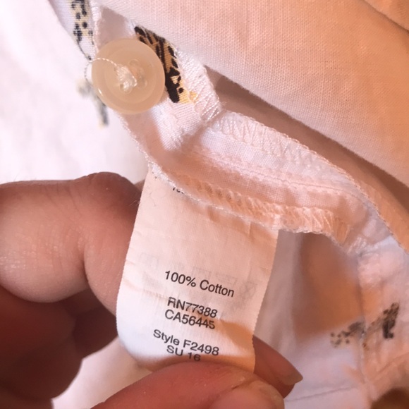 Madewell whit cotton button up with Jaguars ๐ size m - Picture 5 of 8